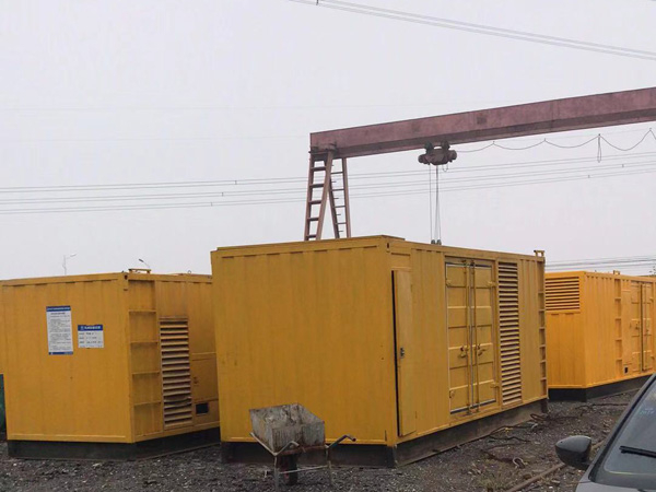 溧阳100kw柴油发电机组每小时油耗？