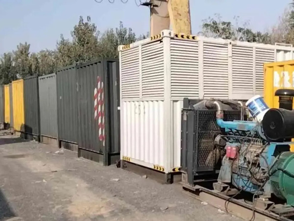 溧阳200KW柴油发电机机组每小时油耗是多少？