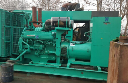 溧阳发电机组如何判断水冷式机油散热器内部是否需要清洗？